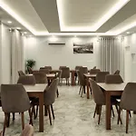 Montflux Hotel